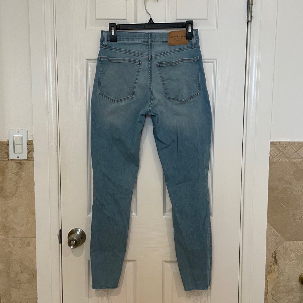 EUC Lucky Brand Ava Super Skinny Jeans Light Vintage Wash Mid Rise Raw Hem - Picture 7 of 8
